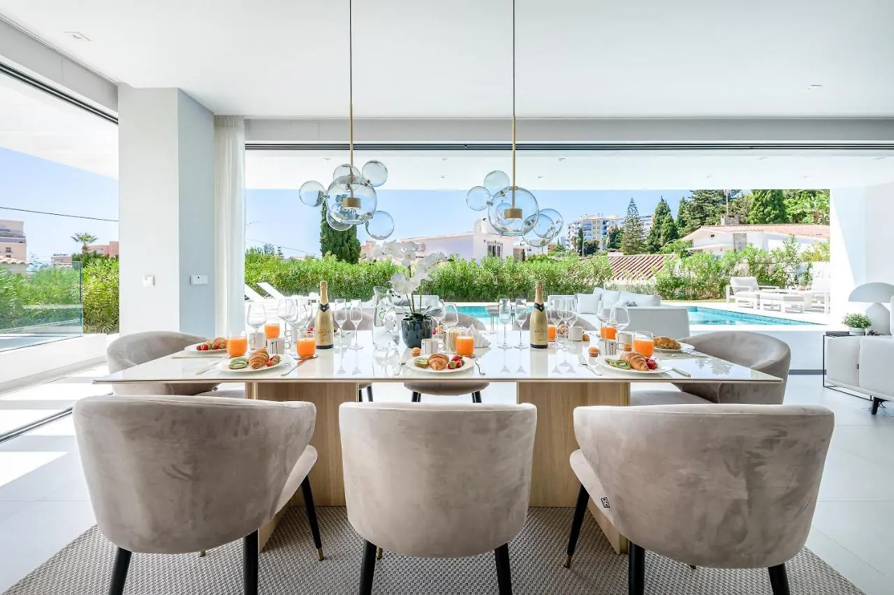797 Holiday Rentals - Lujosa Y Moderna Villa En Puerto Marina Benalmadena