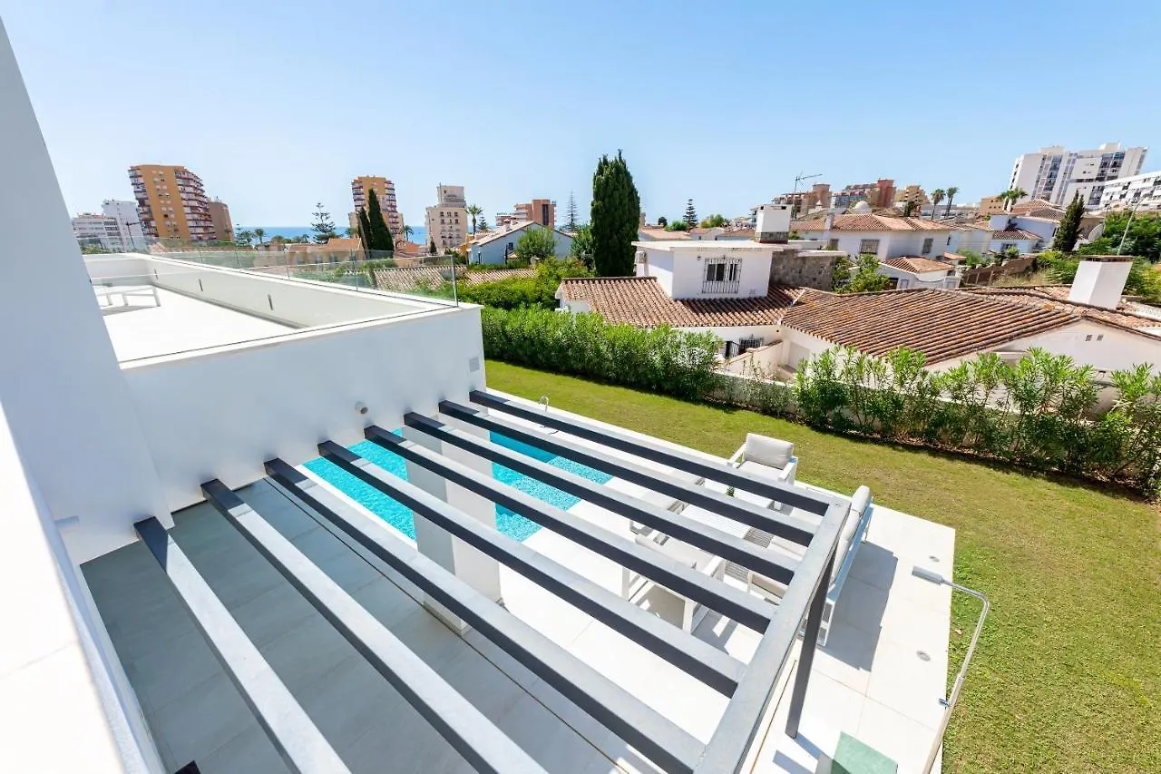 797 Holiday Rentals - Lujosa Y Moderna Villa En Puerto Marina Benalmadena
