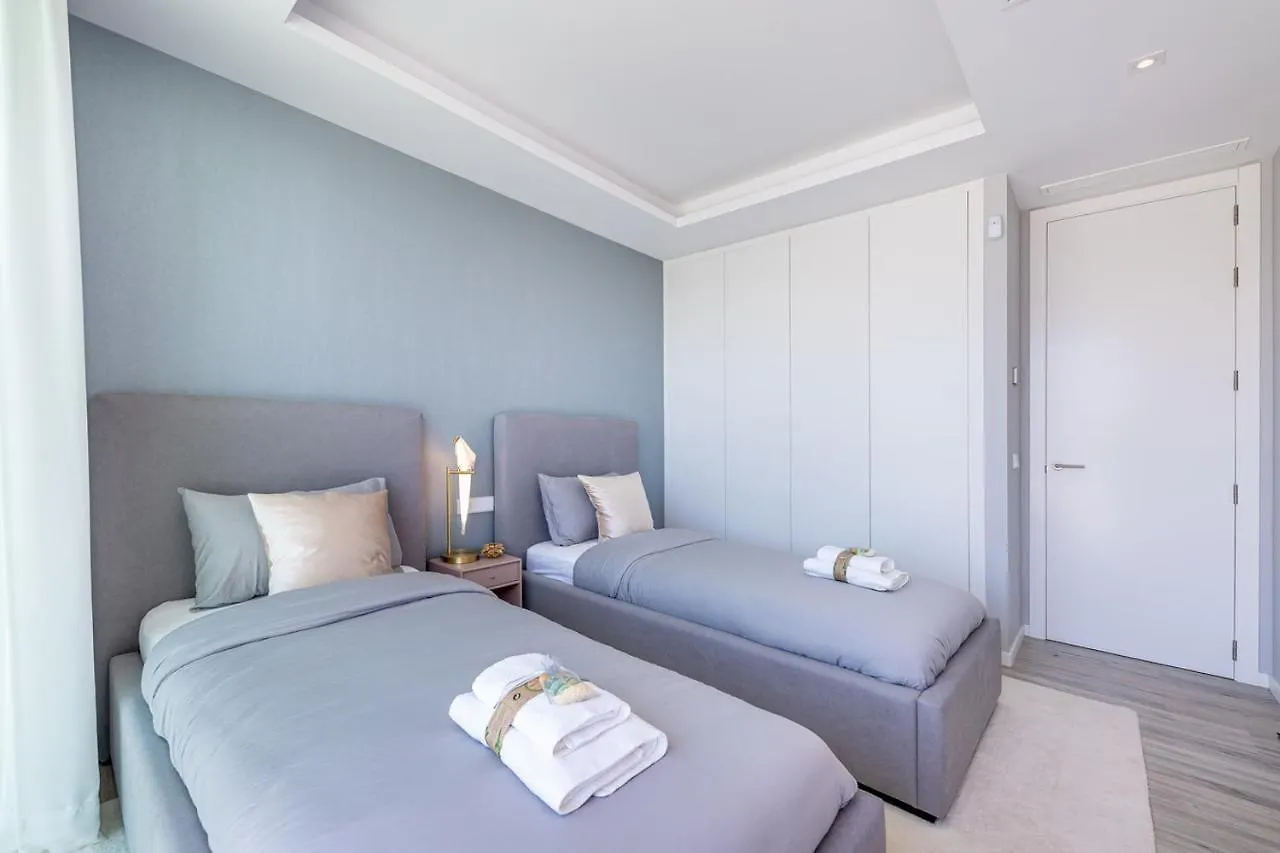 797 Holiday Rentals - Lujosa Y Moderna Villa En Puerto Marina Benalmadena