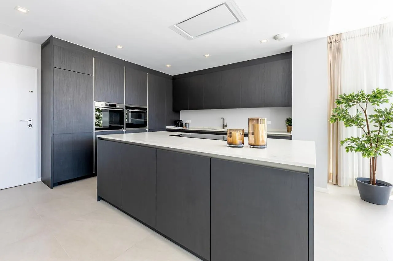797 Holiday Rentals - Lujosa Y Moderna Villa En Puerto Marina Benalmadena
